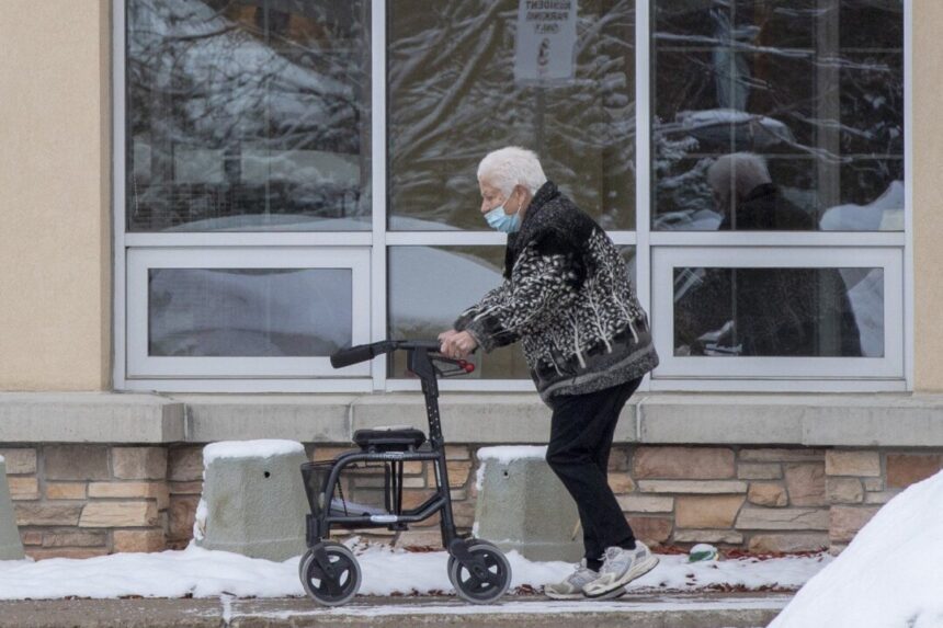 demand-for-long-term-care-increasing-in-canada-as-workforce-declines
