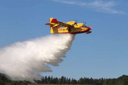 thousands-evacuated-as-wildfires-continue-burning-in-manitoba,-saskatchewan,-alberta
