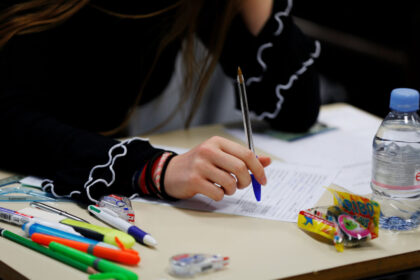 michael-zwaagstra:-students-can’t-use-ai-to-cheat-on-standardized-tests