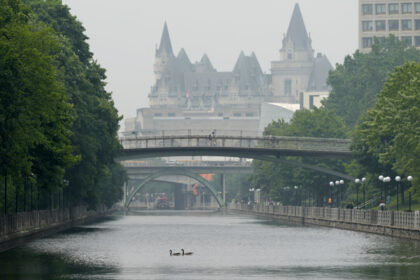 wildfire-smoke-worsens-air-quality-levels-in-several-provinces