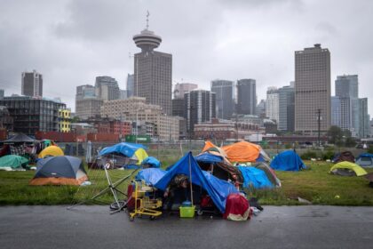shelters-adjusting-as-more-older-canadians-becoming-homeless,-non-profits-say