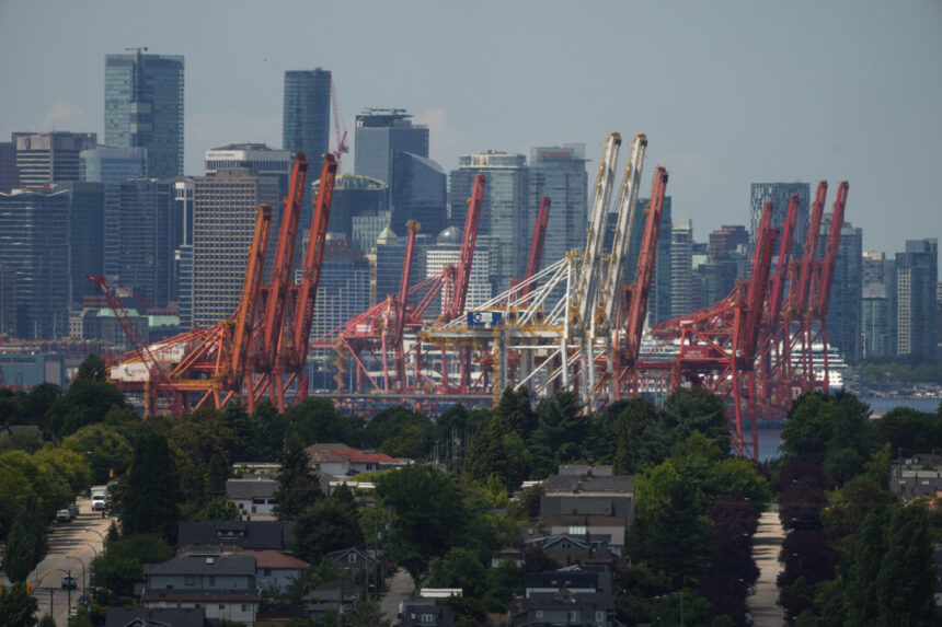 report-on-bc-port-turmoil-backs-right-to-strike,-rebuffing-essential-service-calls