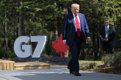 trump-elaborates-on-carney-meeting-at-g7,-warns-against-a-‘too-complex’-trade-deal