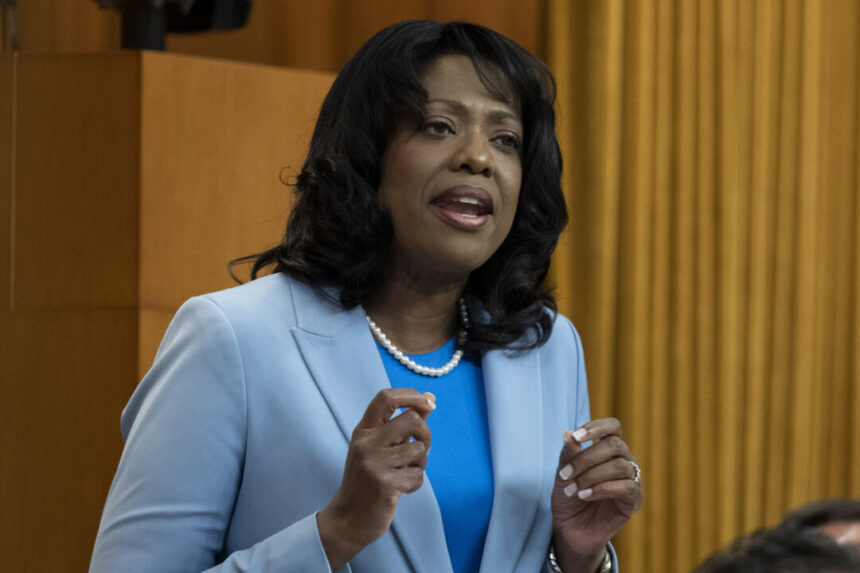 major-projects-bill-passes-transport-committee-as-tory,-bloc-mps-raise-charter-concerns