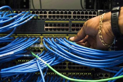 crtc-says-its-wholesale-internet-rules-balance-need-for-competition-and-investment