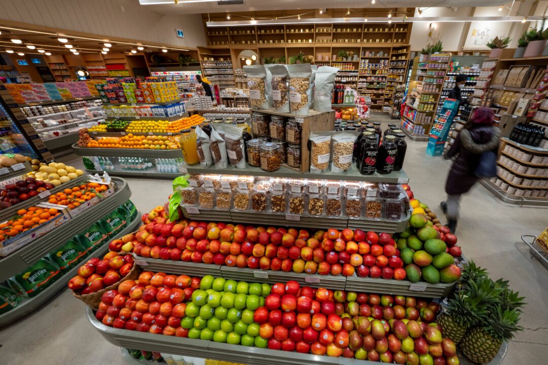 sylvain-charlebois:-summer-produce-should-mean-better-prices,-not-ripoffs