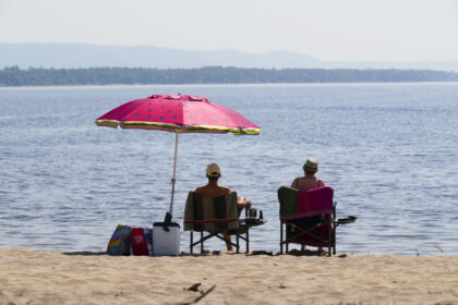 environment-canada-issues-heat-warning-for-ontario,-quebec-as-humidex-reaches-45-degrees