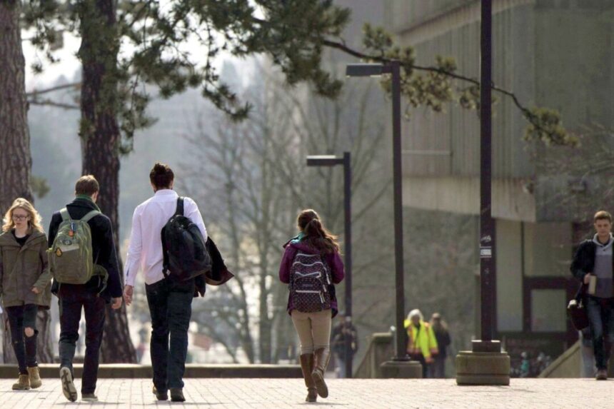 ottawa-changes-rules-for-international-students-wanting-to-stay-in-canada-for-work-experience