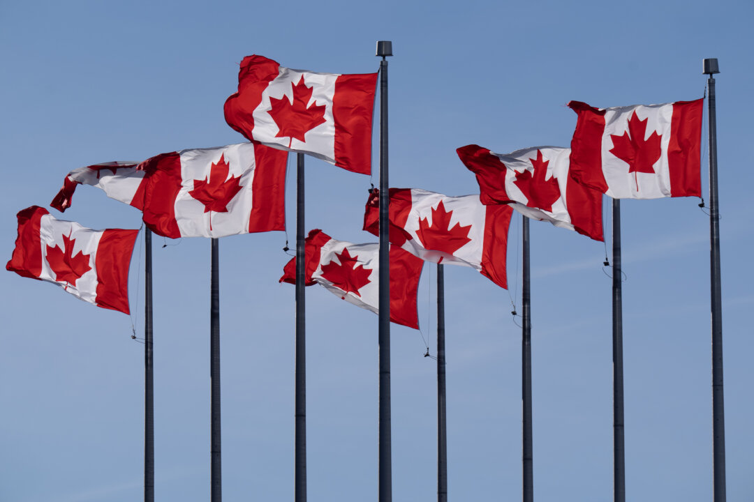 canada’s-gdp-shrank-0.1-percent-in-april-after-manufacturing-declines:-statcan
