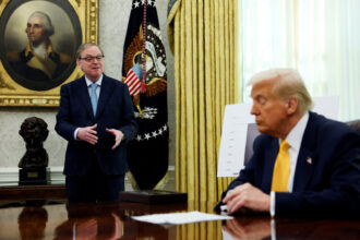 canada-us-trade-talks-resuming-immediately-after-vow-to-axe-digital-services-tax:-white-house
