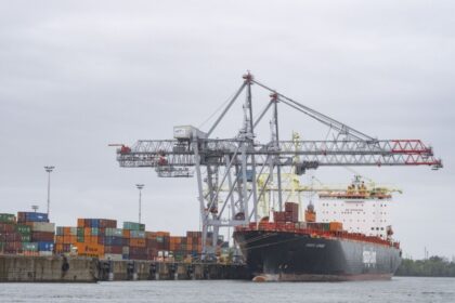 statistics-canada-says-merchandise-trade-deficit-$5.9-billion-in-may