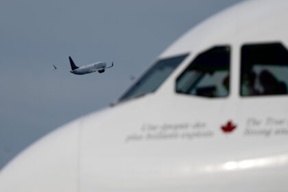 nationwide-flights-disrupted-by-bomb-threats,-canada’s-air-navigation-agency-says