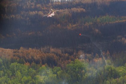 northern-manitoba-town-orders-evacuation-as-wildfire-threatens-power