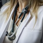 some-ontario-doctors-can-treat-family-members-as-regulatory-college-relaxes-rules-amid-shortage