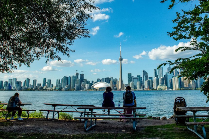 southern-ontario-is-under-another-heat-warning:-environment-canada