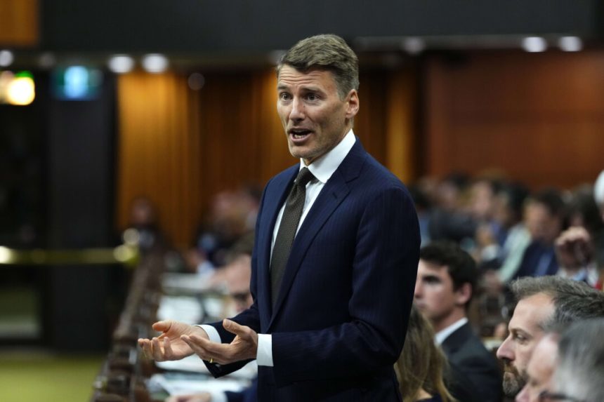 ottawa-threatens-to-pull-toronto’s-housing-funding-over-sixplex-decision