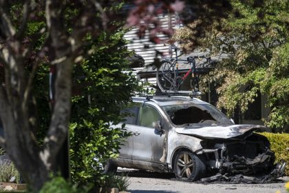 3-people-dead,-vehicles-and-garage-burned-hours-after-reported-‘neighbourhood-dispute’-in-bc