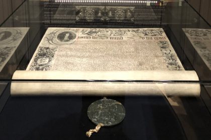 weston-family-wants-to-buy-hudson’s-bay-charter-and-donate-it,-museum-says