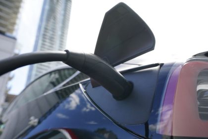 48-ontario-municipal-leaders-call-on-ottawa-to-scrap-ev-mandate