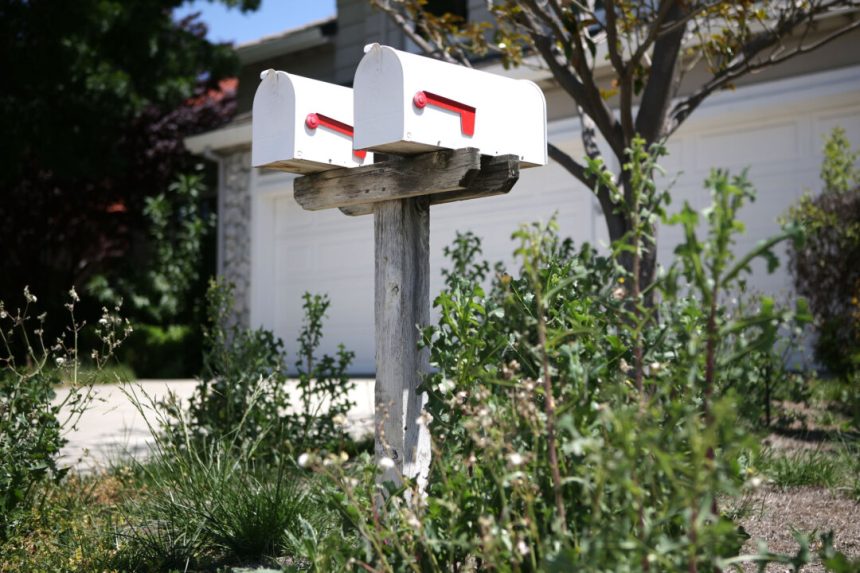 canada-post-ends-use-of-red-flags-on-rural-mailboxes-signaling-incoming-mail