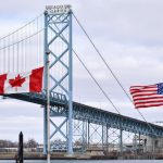 police-detain-us-man-trying-to-paddle-over-canadian-border-in-kayak