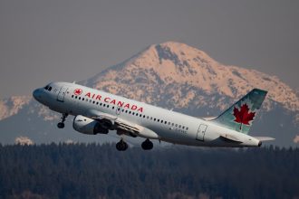 air-canada-flight-attendants-to-picket-at-four-major-airports