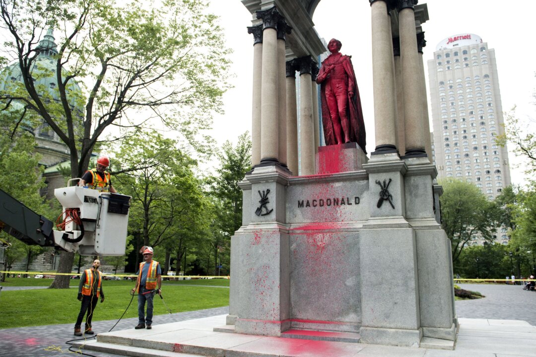 putting-the-statues-back-up:-one-small-ontario-community-refuses-to-cancel-canada’s-history