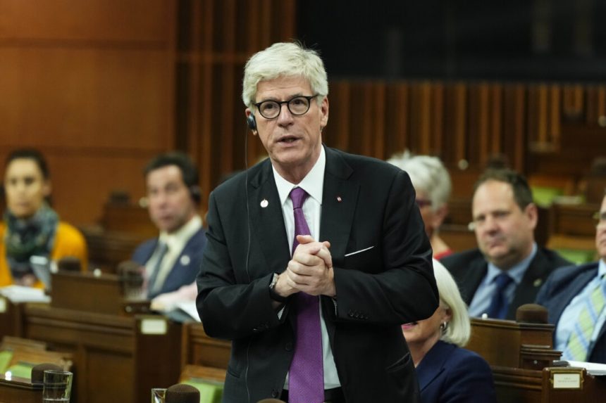 natural-resources-minister-emphasizes-strong-demand-for-canadian-lng  