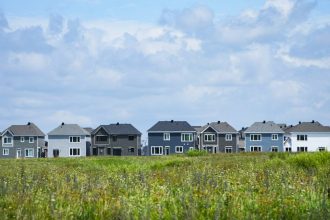 $10-for-a-lot:-manitoba-municipality-hopes-to-bring-in-more-residents