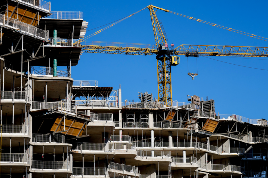 more-private-sector-funding-needed-to-address-housing-crisis:-federal-agency-economist