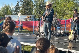 us-christian-musician-holds-event-at-first-canadian-public-venue-to-grant-permit