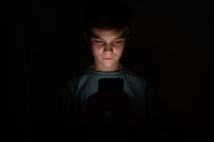 vast-majority-of-youth-exceed-daily-‘screen-time’-recommendations:-government-report