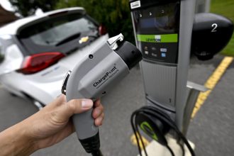 support-for-ev-mandates-drops-in-bc:-survey