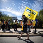 bc-public-service-staff-launch-picket-lines-after-strike-deadline-expires