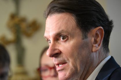 minister-who-oversaw-quebec-auto-board-during-cost-overrun-scandal-out-of-cabinet