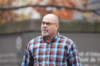 defence-lawyer-says-crown-has-no-grounds-to-seize-freedom-convoy-organizer’s-truck-‘big-red’