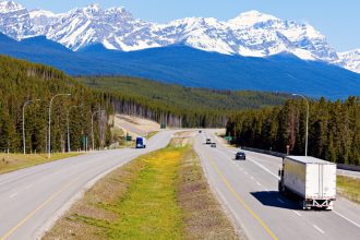 truckers-spot-economic-slowdown—do-canada’s-recession-stats-tell-the-full-story?