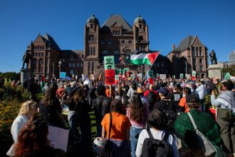 two-arrested-for-mischief-during-ottawa-‘draw-the-line’-rally-demanding-progressive-policies