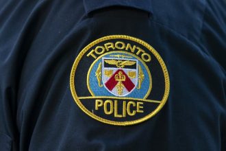 man-injured-after-confronting-alleged-car-thieves:-toronto-police