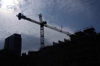toronto-condo-market-downturn-unlikely-to-lead-to-1990s-style-crash:-cmhc-report