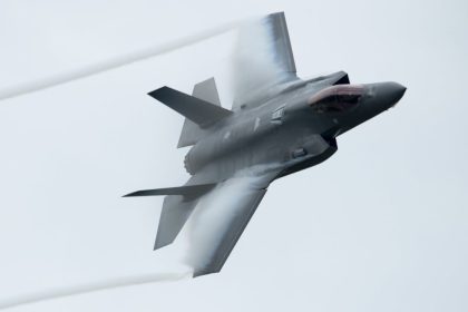 ottawa-still-reviewing-f-35-program-after-its-summer-deadline-passes