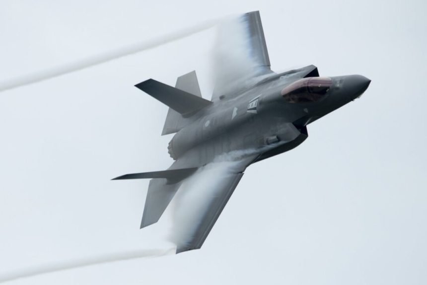 ottawa-still-reviewing-f-35-program-after-its-summer-deadline-passes