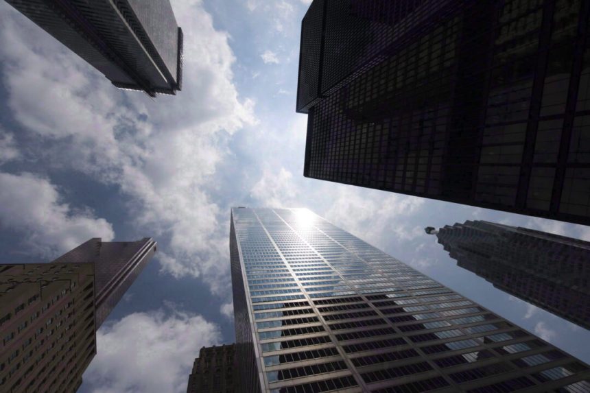 banking-regulator-warns-of-rising-risks-as-geopolitical-winds-shift