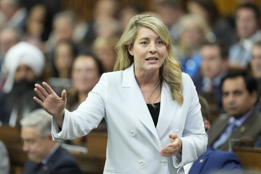 ottawa-says-it-will-‘keep-working’-with-ontario-paper-mill-to-resume-its-operations
