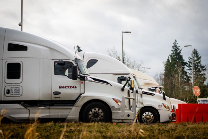 system-outage-delays-commercial-truck-drivers-at-canada-us-border